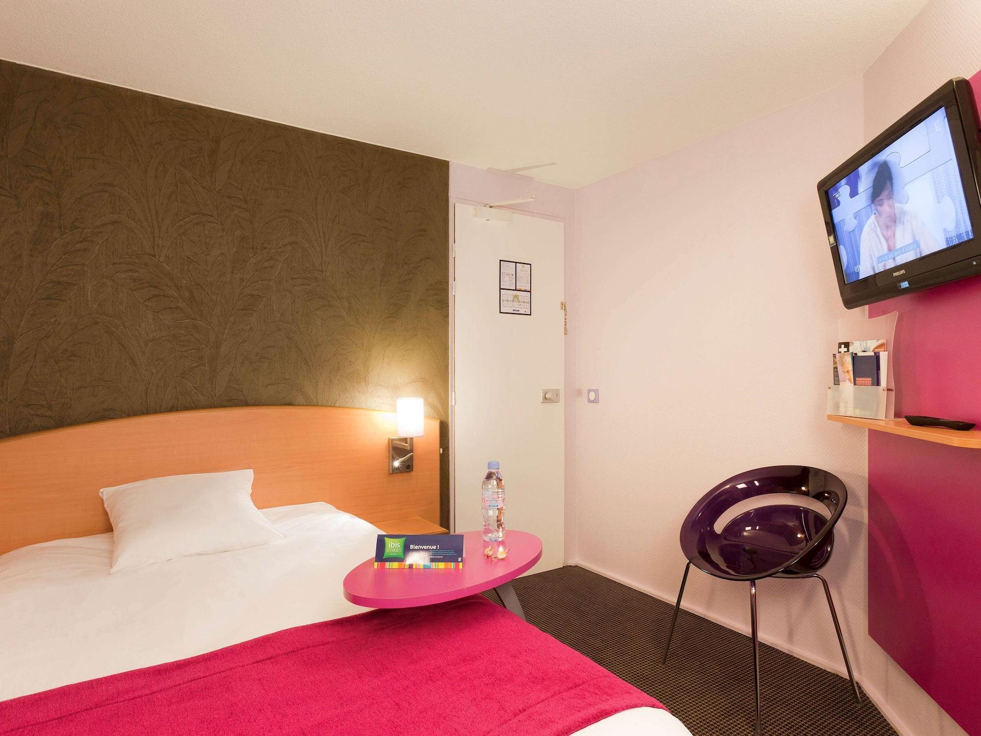Готель Ibis Styles Bourg En Bresse Екстер'єр фото
