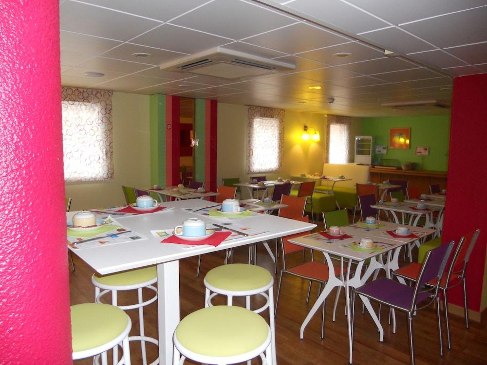 Готель Ibis Styles Bourg En Bresse Екстер'єр фото